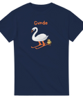 Blå t-shirt med texten Gunde och skidåkande svan