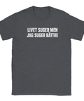 Grafisk t-shirt med humoristiskt statement och rak typografi