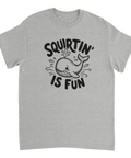 Minimalistisk illustration av en vattensprutande val – t-shirt med skämt