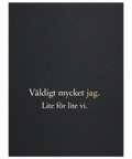 Stilsäker väggkonst med filosofisk textdesign på djupsvart bakgrund med struktur