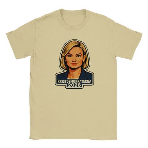 Porträtt av Ebba Busch med texten "KRISTDEMOKRATERNA 2026" på en sandfärgad t-shirt.