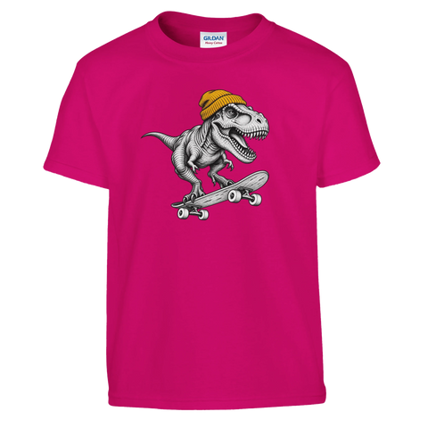Rosa barn-t-shirt med en T-Rex i gul mössa på skateboard.