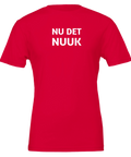 T-shirt med minimalistisk textdesign och geopolitisk ordlek