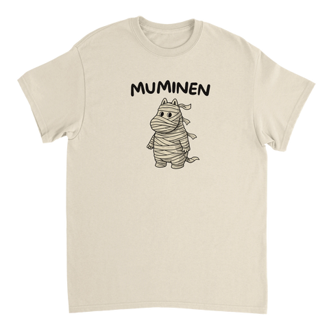 Kreativ ordvits på en känd karaktär som mumie – grafisk illustration på t-shirt