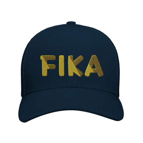 Retro truckerkeps med texten FIKA i gul text på marinblå keps