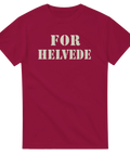 Röd t-shirt med texten For helvede i stencilbokstäver. 