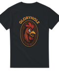 Svart t-shirt med illustration av en tupp som tittar ut genom ett hål i trävägg, texten "GLORYHOLE" ovanför