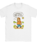 Rolig t-shirt med tecknad figur som tänker "I wonder if beer thinks about me too?"