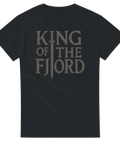 King of the Fjord t-shirt med svärd och vikingainspirerat typsnitt