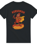 Svart t-shirt med tecknad korv-superhjälte med cape som står på ett korvbröd, texten "Korvoman"