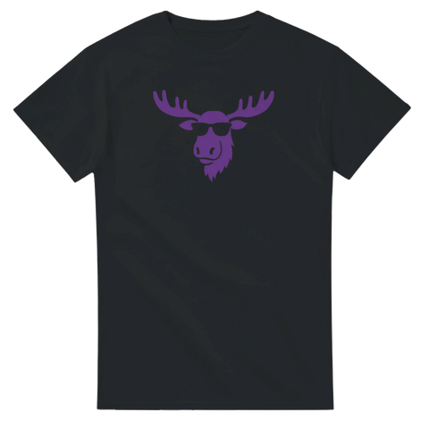 rolig grafisk t-shirt med lila älgmotiv, rockbandet purple moose logo