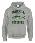 Grå hoodie med grön text "MAKRILL GÖTEBORG" och illustration av en makrill
