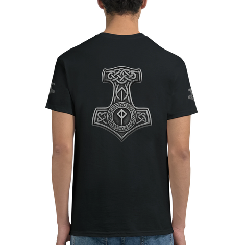 Svart t-shirt med ryggtryck av Tors hammare Mjölnir i nordisk design