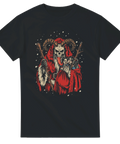 Svart t-shirt med tecknad demonisk krampus i röd kåpa och snöfall