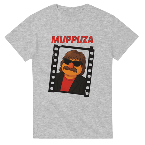 Rolig t-shirt med Muppuza-motiv, Eddie Meduza som en mupp i solglasögon och kostym i parodi på rocklegenden. 