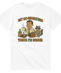 Vit t-shirt med retroillustration av man med kaffe och spritflaskor samt texten ”My Co-Workers Think I’m Sober” – perfekt för kontorshumor och after work.