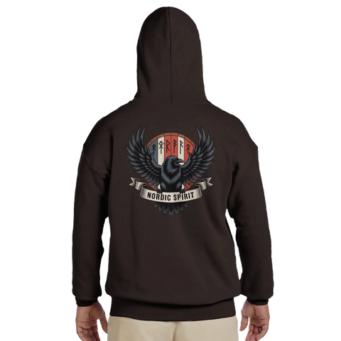Hoodie med nordisk mytologi, korp, runor och texten Nordic Spirit