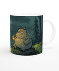 Mugg med illustration av ett ölälskande troll som sitter i skogen och dricker