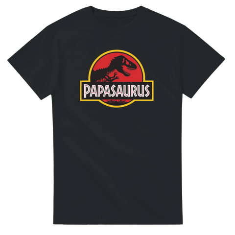 Svart t-shirt med röd dinosaurie och texten Papasaurus i filmstil