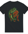 Illustrerad t-shirt med aggressiv gädda och texten "Pike Slayer" i rött – fiskemotiv från Shirty.se