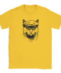 Cool kattdesign med keps på t-shirt