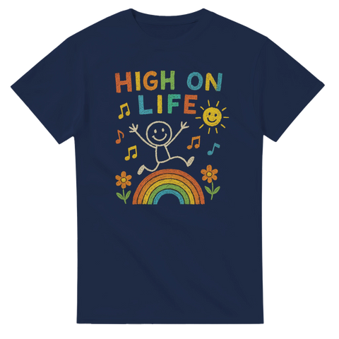 Mörkblå t-shirt med färgglad text “High on Life” och tecknad figur som hoppar över en regnbåge