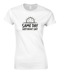 Same Day Different Shit t-shirt – vit med svart text