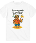 Vit t-shirt med tecknad man i semesterkläder, solhatt och drink i handen, text: "Semester-mode: 1,5 promille och glad i hatten"