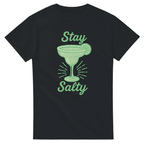 Svart t-shirt med grön margarita och texten ”Stay Salty”. Perfekt för cocktailälskare.