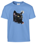 Ljusblå t-shirt för barn med galaxkatt och måne i bakgrunden