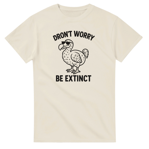 Cremefärgad t-shirt med illustration av dront i solglasögon och texten Dront Worry Be Extinct