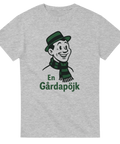 Grå T-shirt med retro man i grönsvart halsduk och hat som en gaisare. Text "En gårdapöjk". 