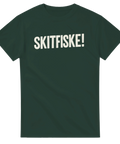Fiskehumor med texten Skitfiske! tryckt på en mörkgrön t-shirt