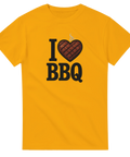 Gul t-shirt med texten I love BBQ och hjärta som ser ut som grillat kött
