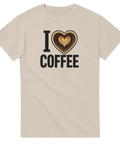 Beige t-shirt med texten I love coffee och ett hjärta format som en kaffekopp med latte art