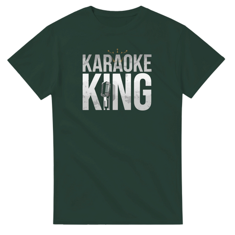Grafiskt Karaoke King tryck i vitt och guld på en mörkgrön t-shirt