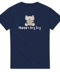 Rolig t-shirt med söt tecknad elefant och texten Mama’s Boy Toy