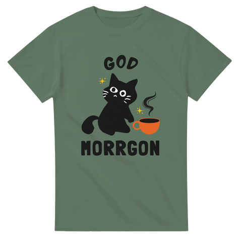 Grön t-shirt med tecknad svart katt och kaffekopp samt texten “God Morrgon”

