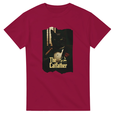 Vinröd t-shirt med svart katt i smoking och texten “The Catfather”