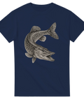 Marinblå t-shirt med naturtrogen illustration av en gädda i attackställning.