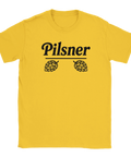 T-shirt med texten Pilsner och två humlekottar i brösthöjd på gul bakgrund