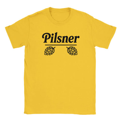 T-shirt med texten Pilsner och två humlekottar i brösthöjd på gul bakgrund