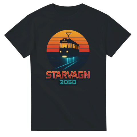 T-shirt med retro sci-fi-design och motiv av spårvagn i neonstil under solnedgång, texten Starvagn 2050 i futuristiskt typsnitt.