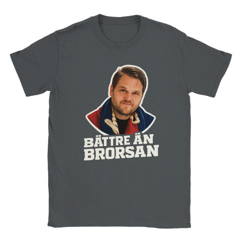 Grå t-shirt med Göteborgsderby-humor, porträtt av Andreas Holmberg och texten ”Bättre än brorsan”