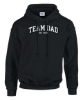 Svart hoodie med vit text Team Dad EST. 2023
