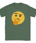 T-shirt med thinking emoji – gul emoji med handen på hakan