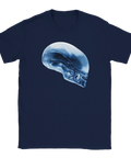 T-shirt med blått transparent alienkranium i futuristisk stil
