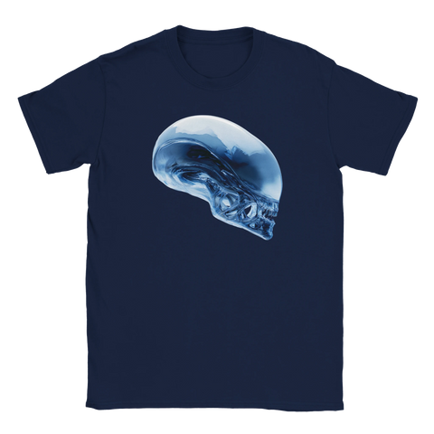 T-shirt med blått transparent alienkranium i futuristisk stil
