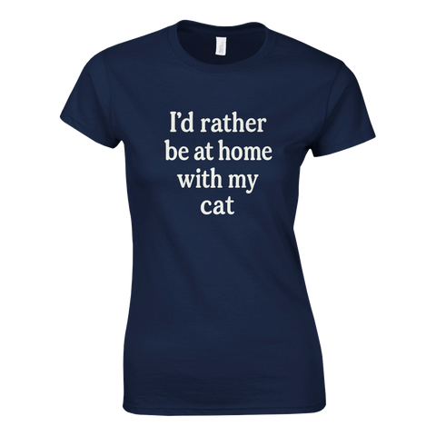 Mörkblå damt-shirt med texten “I’d rather be at home with my cat” i vit stilren font