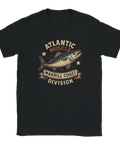 Svart t-shirt med illustration av en makrill och texten "Atlantic Muscle – Makrill Coast Division"